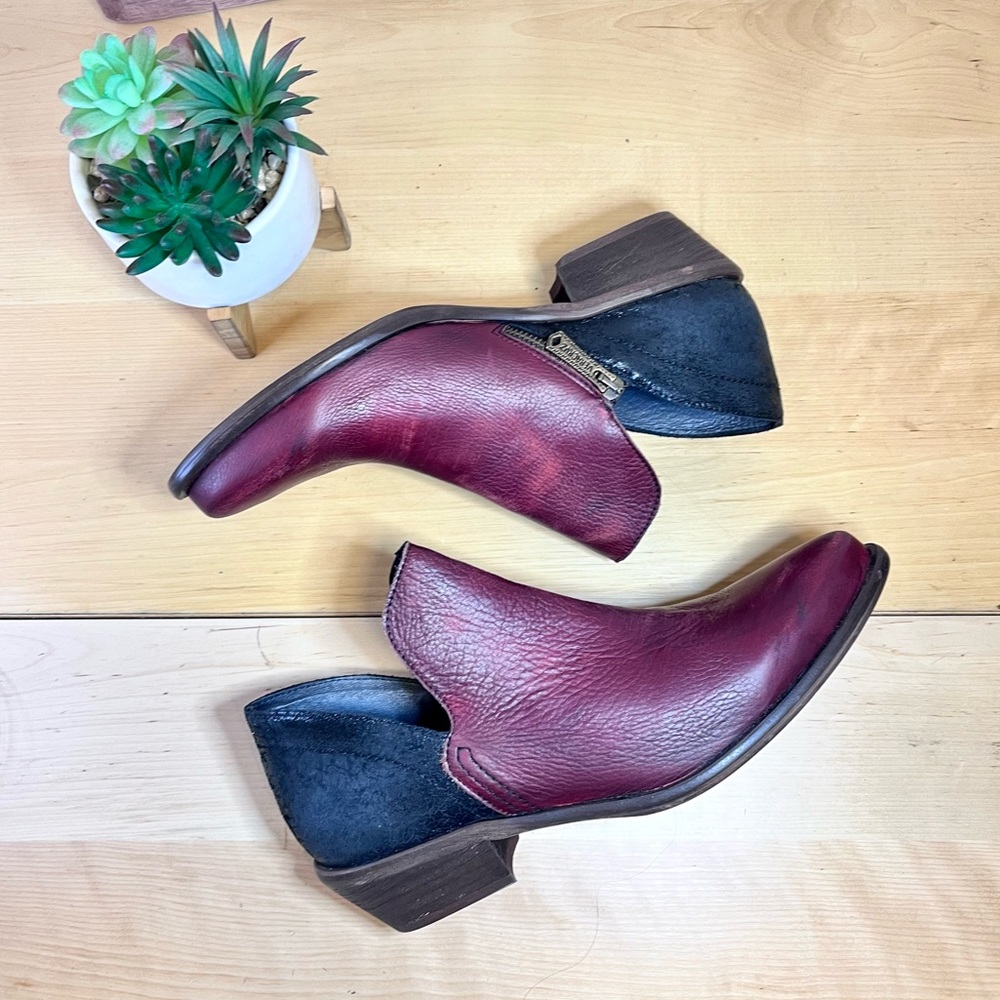 * Vera Cruz Red & Black Leather | Western Boho Ankle Heeled Booties Size 41/11